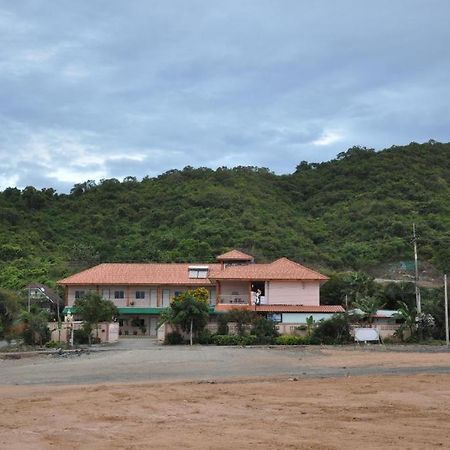 Wattana Hill Resort Sattahip Exterior photo
