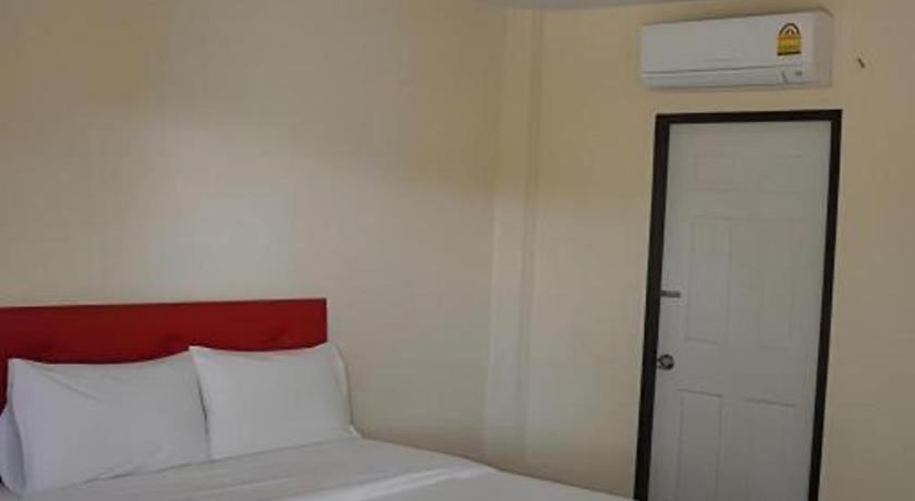 Wattana Hill Resort Sattahip Exterior photo