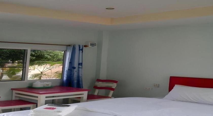 Wattana Hill Resort Sattahip Exterior photo