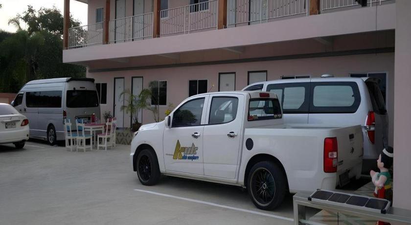 Wattana Hill Resort Sattahip Exterior photo