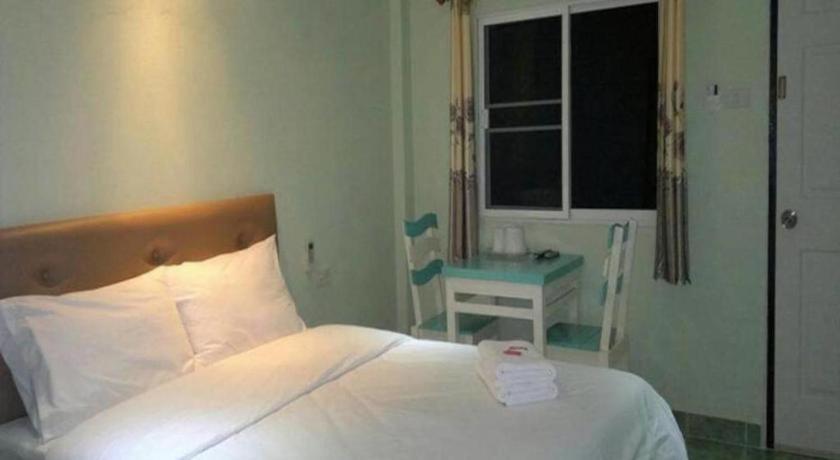 Wattana Hill Resort Sattahip Exterior photo