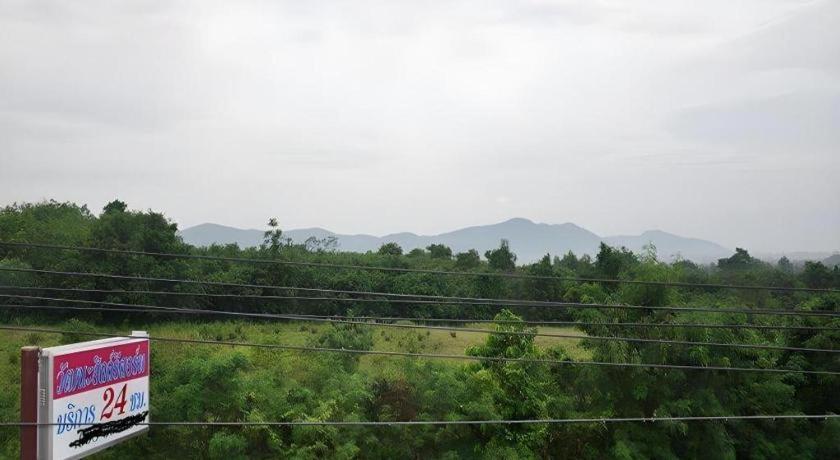 Wattana Hill Resort Sattahip Exterior photo